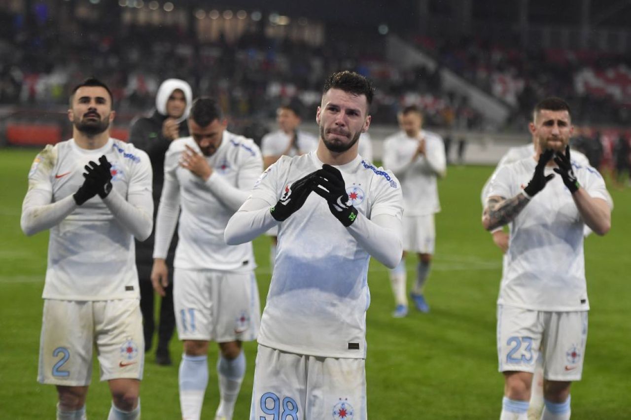 FCSB, adio titlu înainte de meciul cu CFR Cluj? „FCSB s-a resemnat. Diferența este foarte mare!”_3