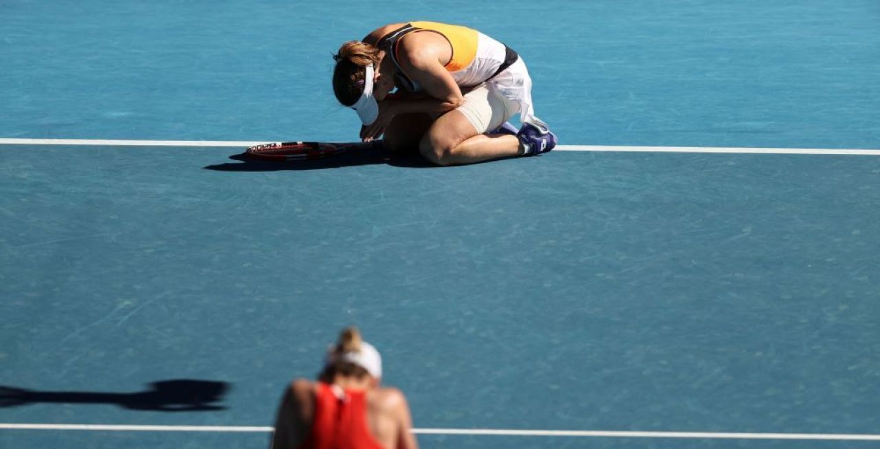 Australian Open o laudă pe Simona Halep: „A salvat mingi de meci ca o campioană desăvârșită!” Imaginea zilei vine din acest meci _1