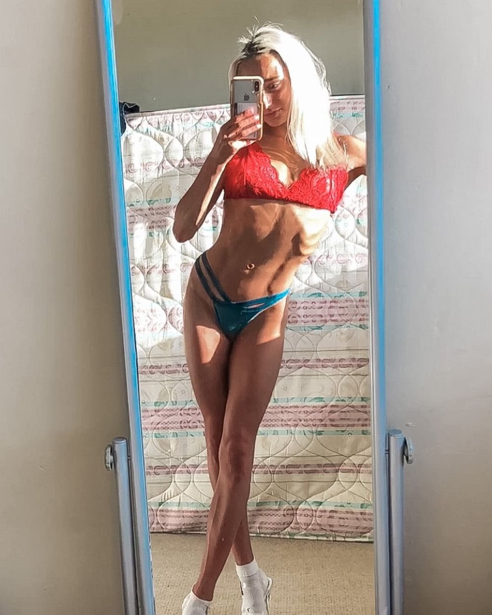 A învins anorexia, iar acum are un corp de indiviat! Cum arată tânăra pe care culturismul a salvat-o _3