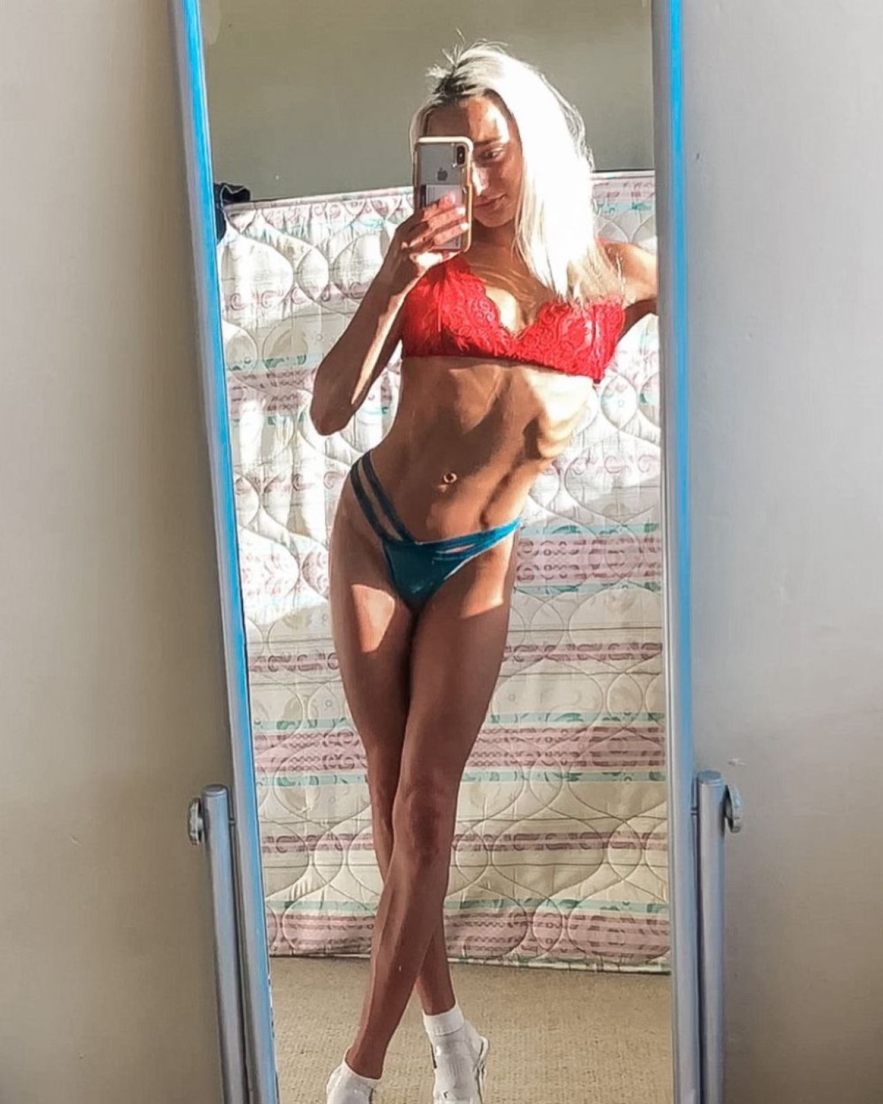 A învins anorexia, iar acum are un corp de indiviat! Cum arată tânăra pe care culturismul a salvat-o _3