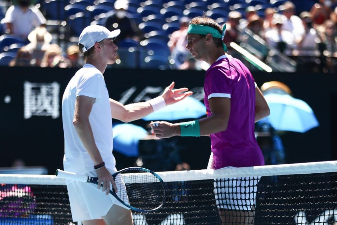 Denis Shapovalov atacă: „E nedrept cu câte lucruri scapă Rafael Nadal. E greu să bați și adversarul, și arbitrul.” _8