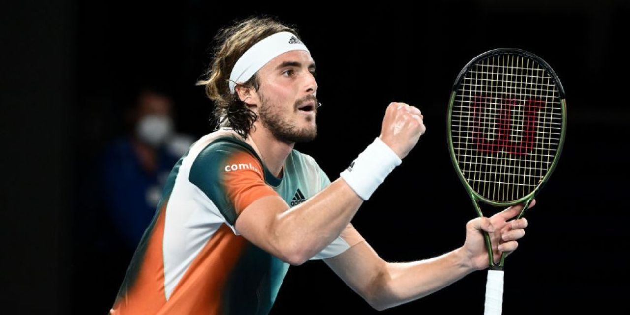 Operat la cot în urmă cu două luni, Tsitsipas e în semifinalele AO: „Mă bucur că i-am dovedit doctorului că nu are dreptate!”_11