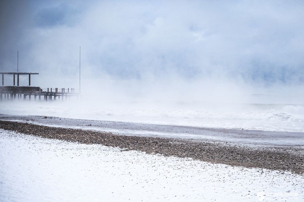 Zăpadă și palmieri! Imagini spectaculoase cu Sorescu de la antrenamentele cu noua sa echipă, Rakow_6