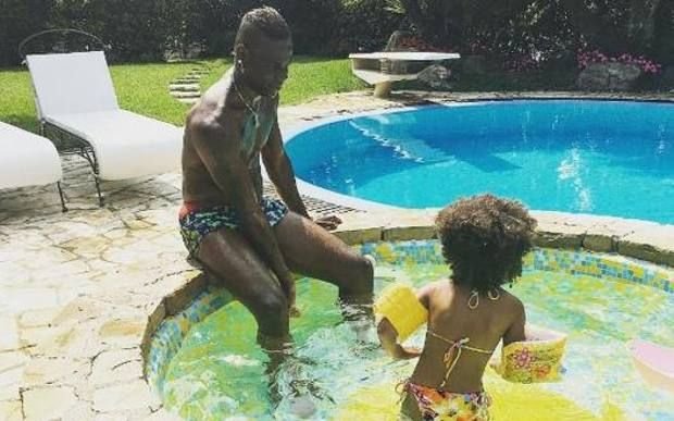 Cum arată acum Balotelli, la revenirea în naționala Italiei. Dieta la care a apelat Super Mario_3