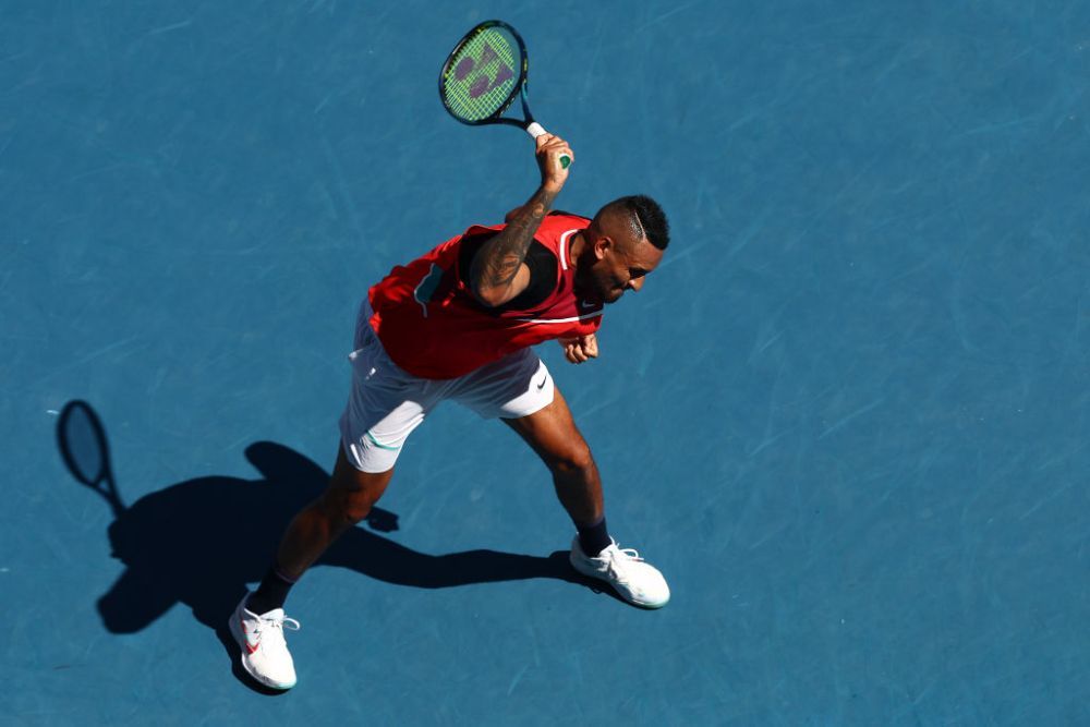 Nu se calmează niciodată! Nick Kyrgios i-a arătat unui spectator degetul mijlociu și a spart o rachetă în semifinala AO _8