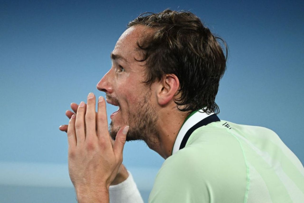 „Medvedev, te uiți la finala feminină?” Numărul 2 ATP a dat-o de gard și i-a supărat din nou pe australieni_2