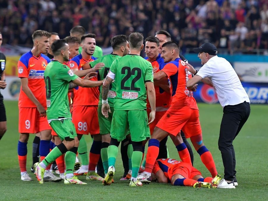 Răzbună “câinii” acel 0-6 din tur? Vezi pariurile noastre pentru “Derby de România”, Dinamo București – FCSB! (P)