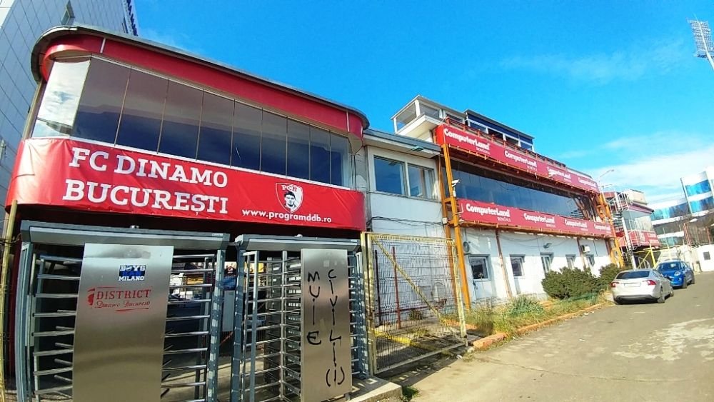 Stadionul Dinamo a ajuns o ruină! Imagini dureroase pentru fanii 