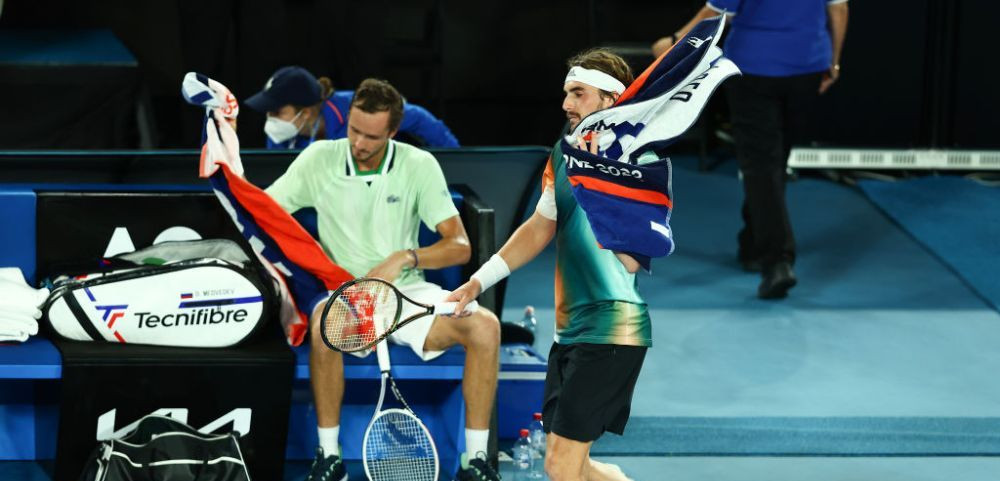 Tsitsipas, &icirc;nvins a 7-a oară de rivalul Medvedev, &icirc;n 9 meciuri: &bdquo;Am fost victimă a arbitrajului. Medvedev nu e cel mai matur.&rdquo;&nbsp;