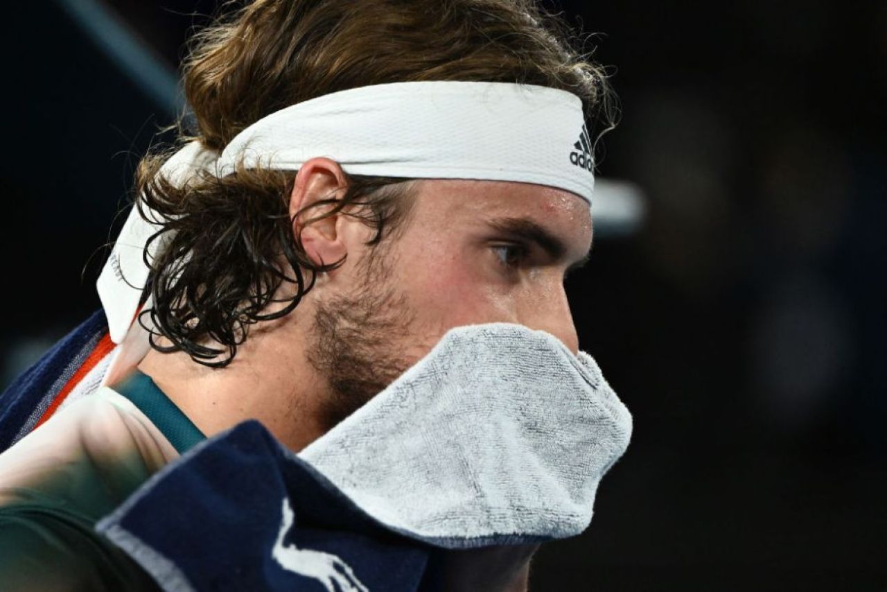 Tsitsipas, învins a 7-a oară de rivalul Medvedev, în 9 meciuri: „Am fost victimă a arbitrajului. Medvedev nu e cel mai matur.” _8