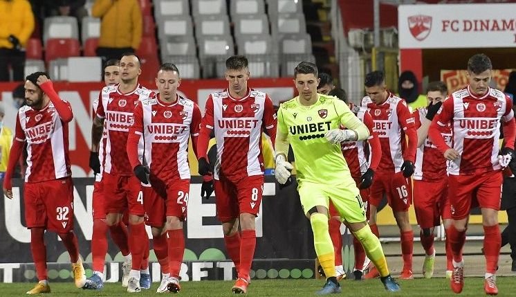 Jucătorul pe care Dinamo mizează că le va da bătăi de cap fundașilor de la FCSB: &bdquo;&Icirc;mi place de el! Se luptă cu apărătorii!&rdquo;