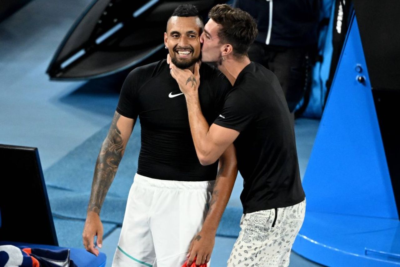 „Trebuie să mă opresc, am depășit limita!” Ce grozăvie a putut să spună campionul Nick Kyrgios la ceremonia de premiere _12