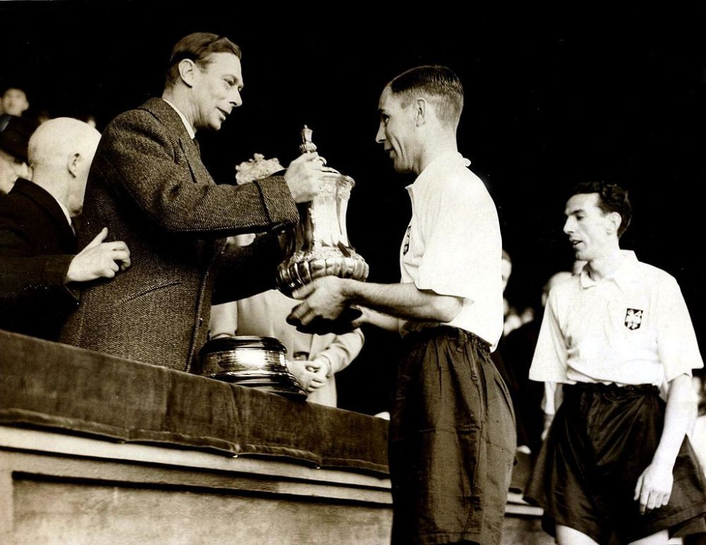 Poveștile FA Cup | ”Dacă dă cineva gol, o să-mi mănânc pălăria”_9