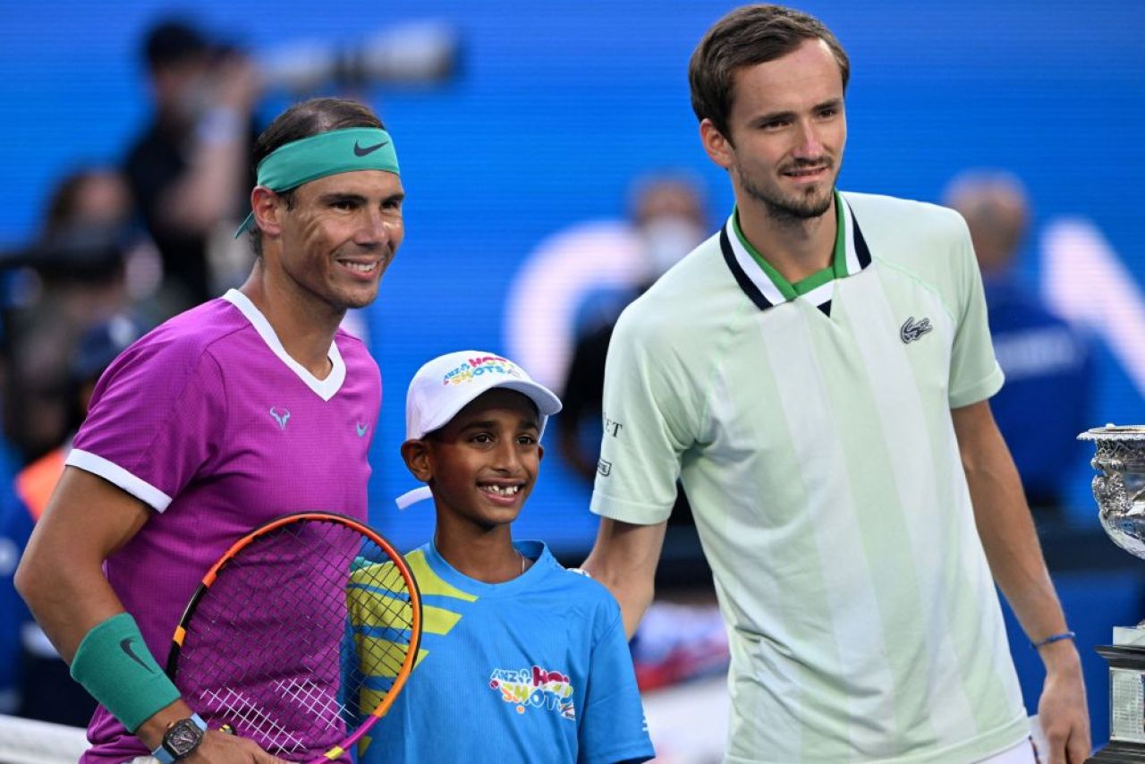 Ce-a fost asta, tenis de masă? Lovitură incredibilă reușită de Rafael Nadal în debutul finalei cu Daniil Medvedev_3