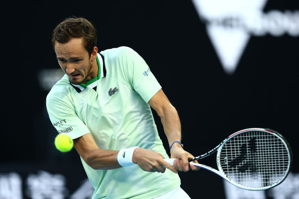 Jimmy Jump, tu ești? Un fan a intrat pe teren într-un moment critic al finalei Nadal - Medvedev de la Melbourne_3