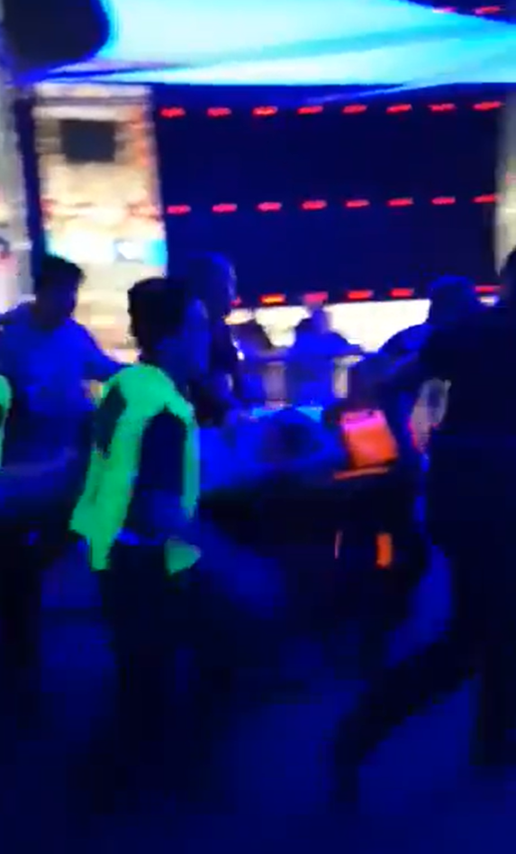 Tragedie imensă pentru un fotbalist! Soția sa a murit după ce a fost împușcată în cap, la un festival, chiar sub privirile sale_9