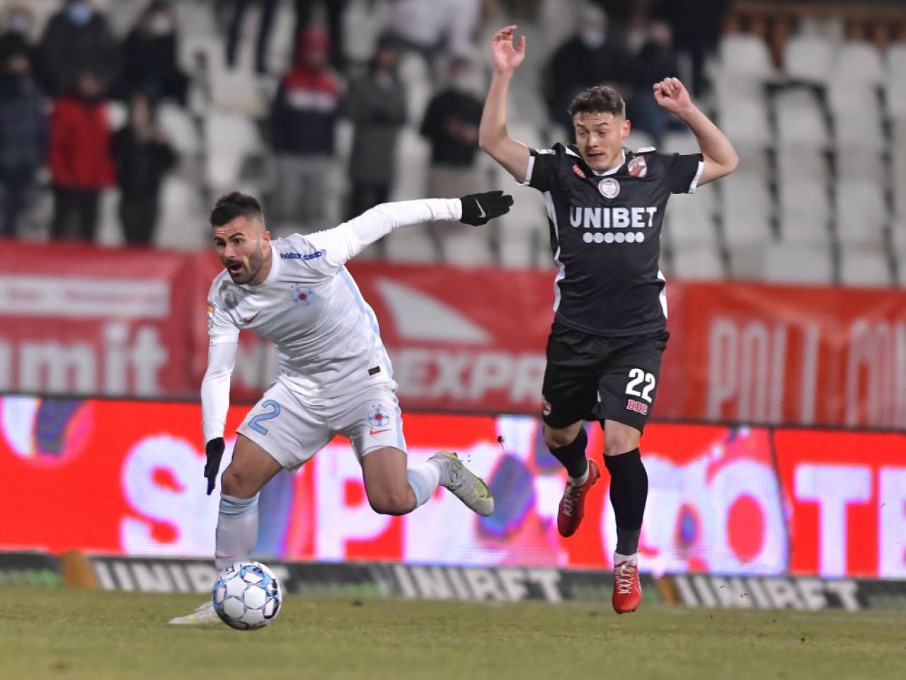 „N-am înțeles de ce a fost adus! Arată ca un burger!” Torje, făcut praf după meciul cu FCSB_4
