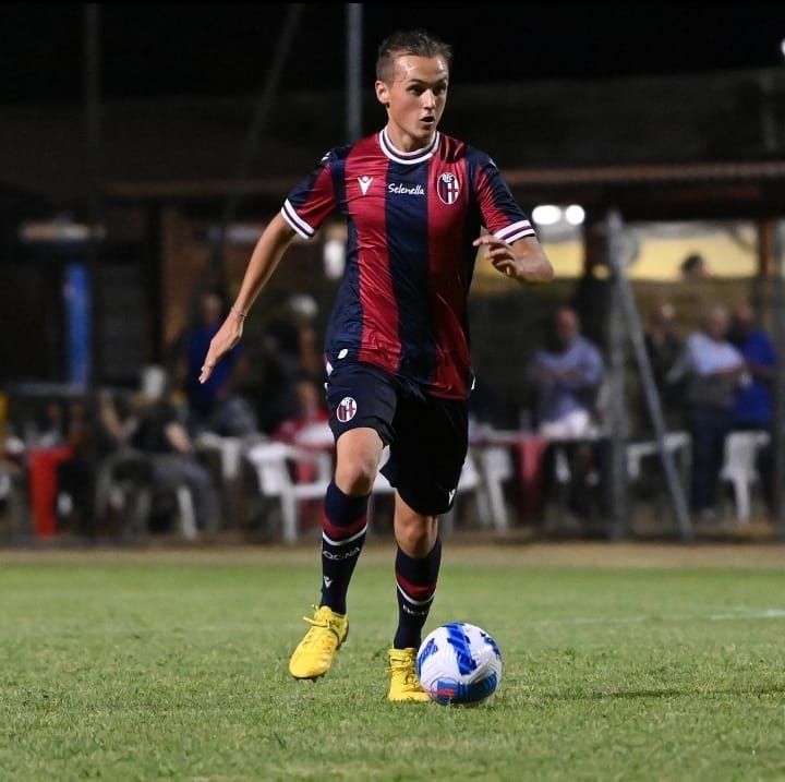 Juniorul român dat ca transferat la Napoli a semnat cu o altă echipă din Italia!_1
