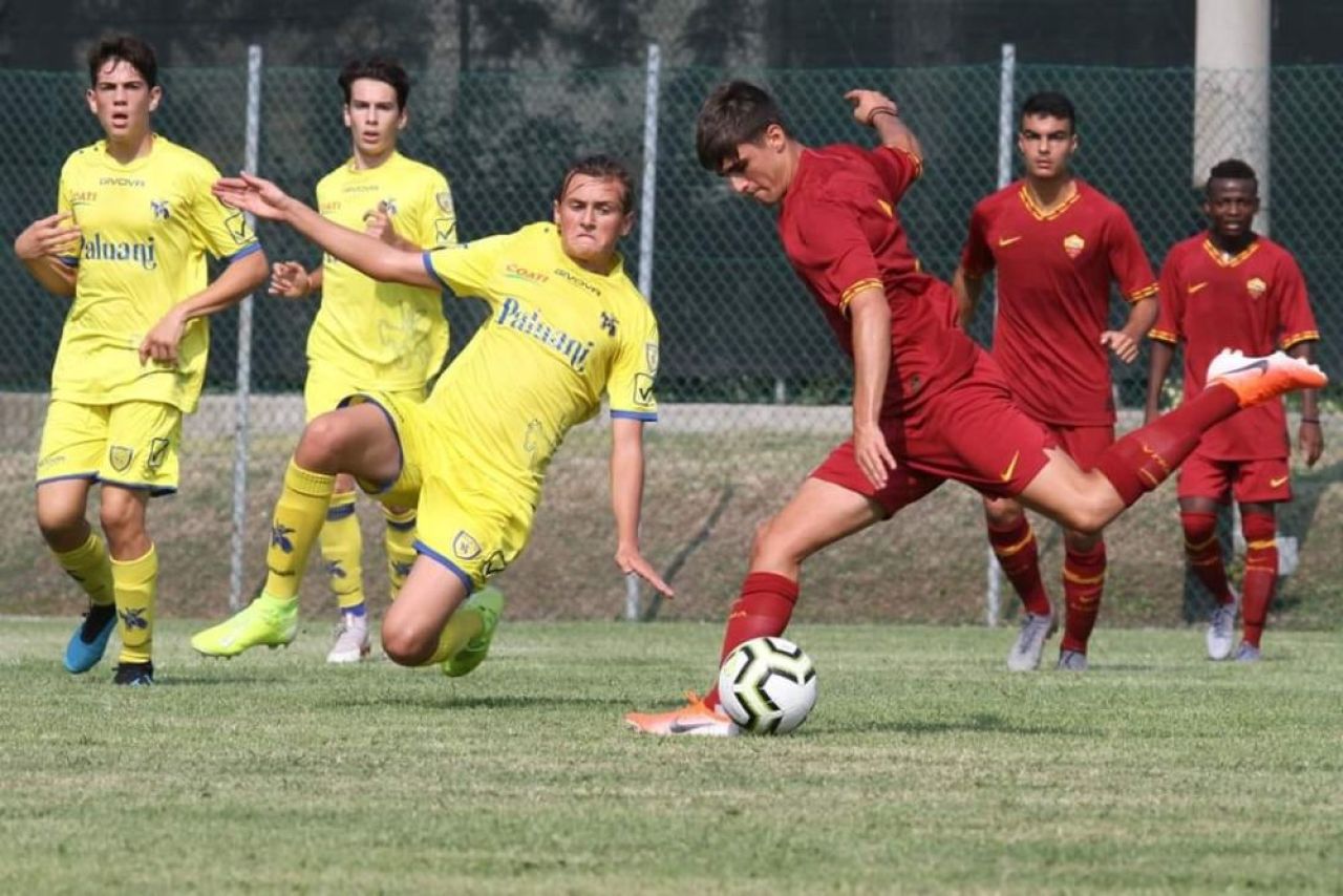 Juniorul român dat ca transferat la Napoli a semnat cu o altă echipă din Italia!_10