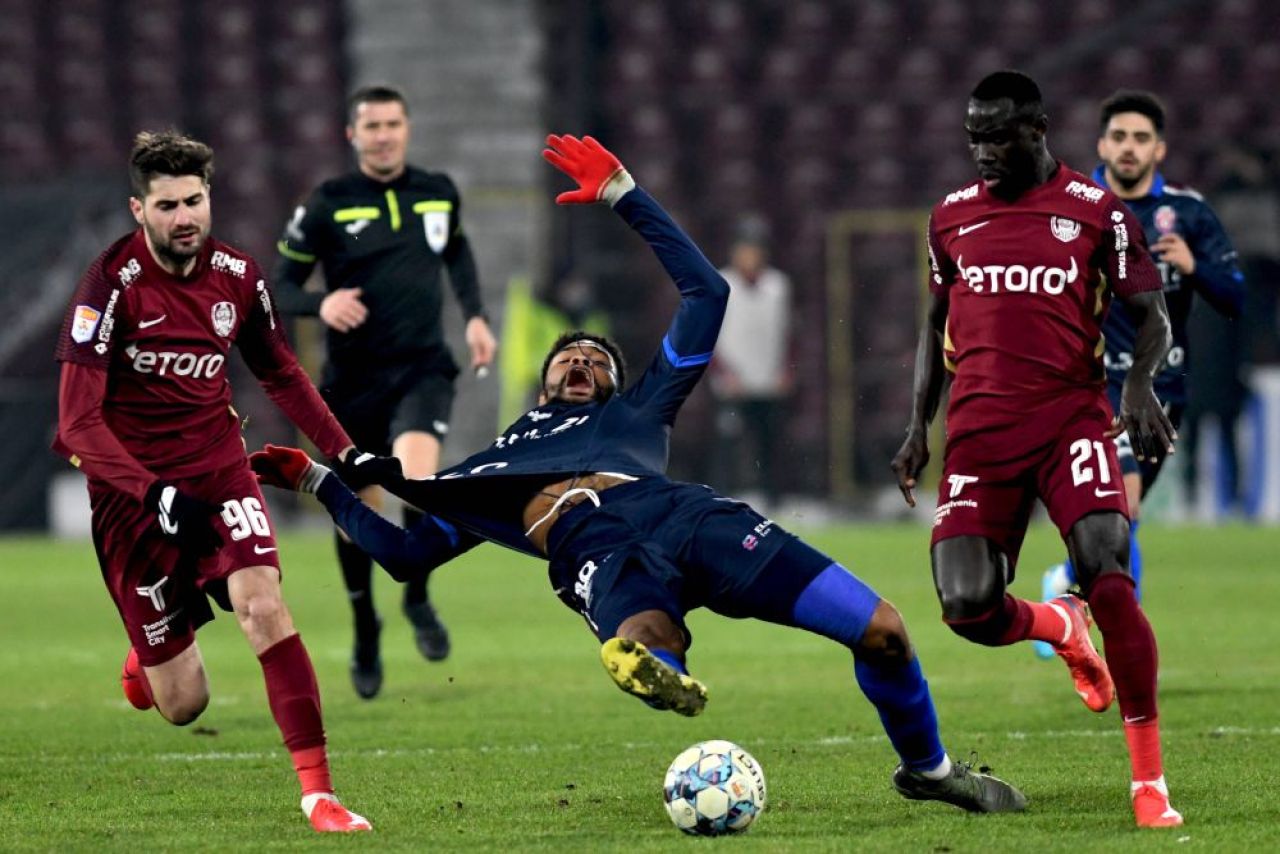 Edjouma a refuzat să vorbească despre FCSB la ultimul meci pentru Botoșani. Reacția francezului_1