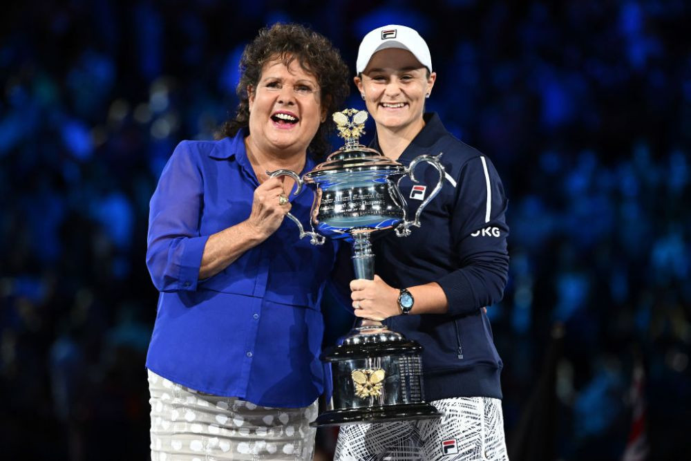 Retrasă din tenis și devenită jucătoare de cricket, Ashleigh Barty a fost convinsă de Serena Williams să se întoarcă în WTA_8