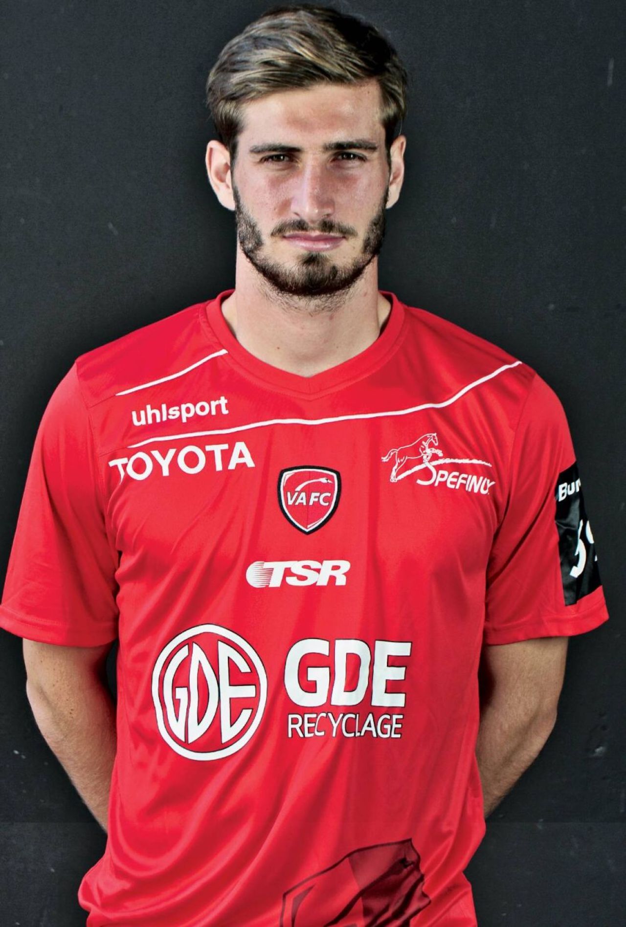 OFICIAL | Transferuri pe bandă rulantă la Dinamo! ”Câinii” au luat un fundaș francez_1