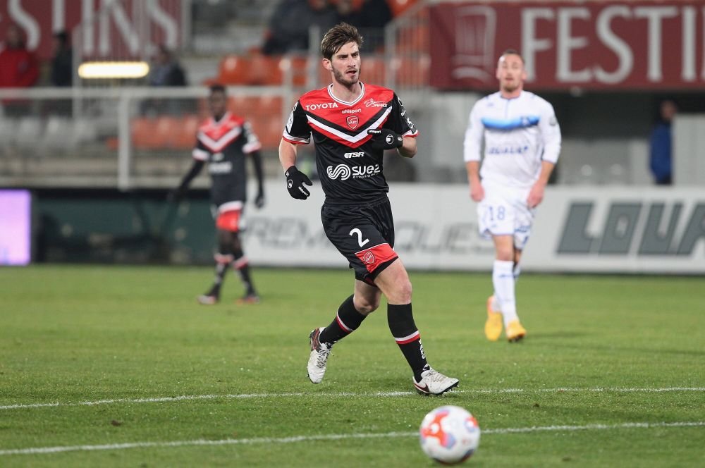 OFICIAL | Transferuri pe bandă rulantă la Dinamo! ”Câinii” au luat un fundaș francez_8