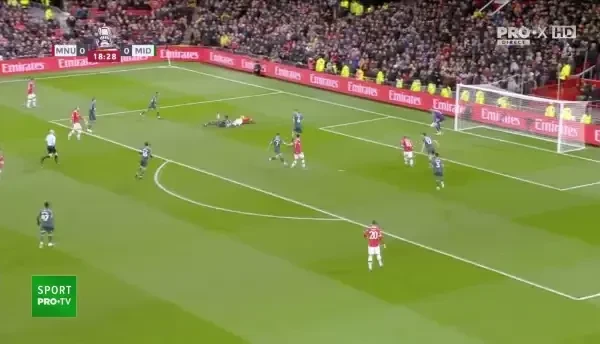 PENALTY RATAT! Cristiano Ronaldo execută lovitura de la 11 metri, dar trimite pe lângă poartă!