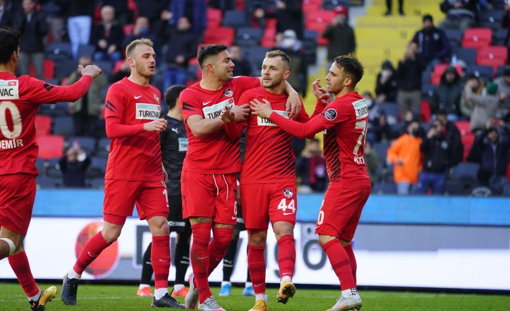 Alex Maxim, capul răutăților &icirc;n victoria la scor a lui Gaziantep!