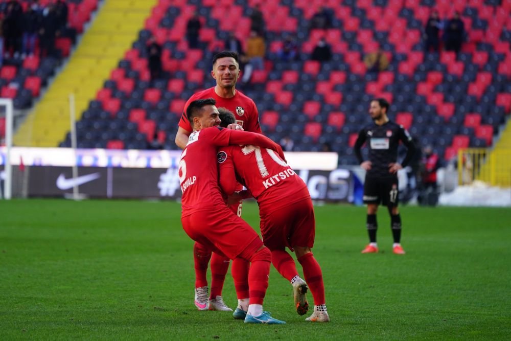 Alex Maxim, capul răutăților în victoria la scor a lui Gaziantep!_8