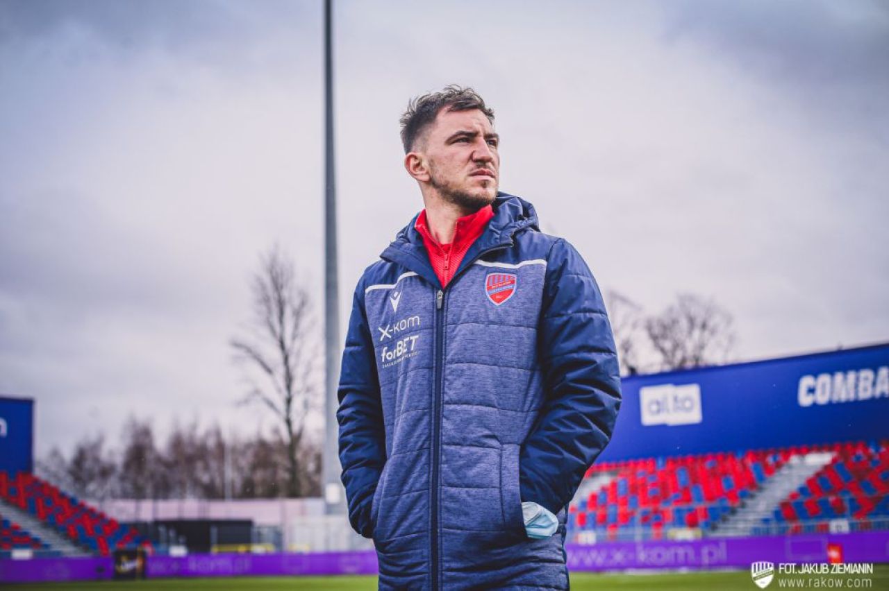Racovițan da, Sorescu ba! Fundașul central a debutat la Rakow și a avut adversar direct un fost atacant de la FCSB_11