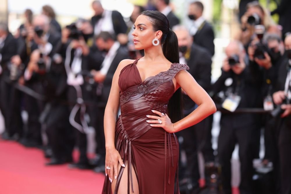 Cât costă mașina pe care Georgina Rodriguez i-a cumpărat-o lui Ronaldo de ziua lui. Portughezul a izbucnit în lacrimi _5