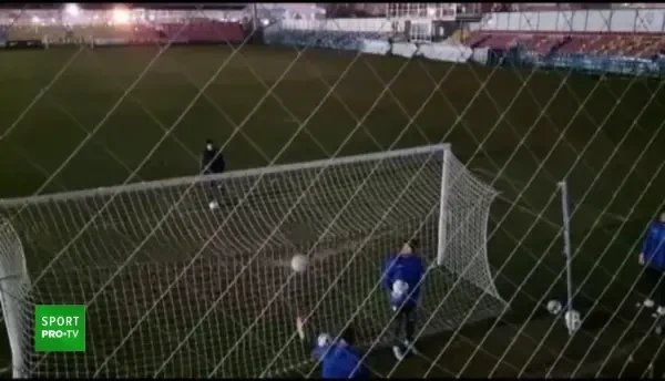 Budi Show din nou! :) Budescu, spectacol la antrenamente! A &icirc;nscris din spatele porții