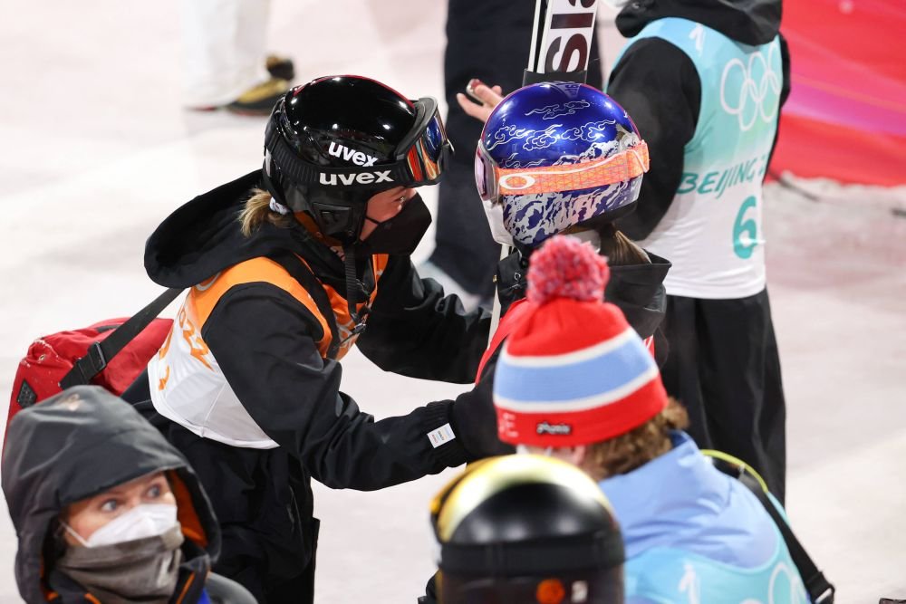 „Am crezut că vor lua în serios Olimpiada!” Și-au bătut joc sau au încurcat regulamentele? Haos la sărituri cu schiurile_4