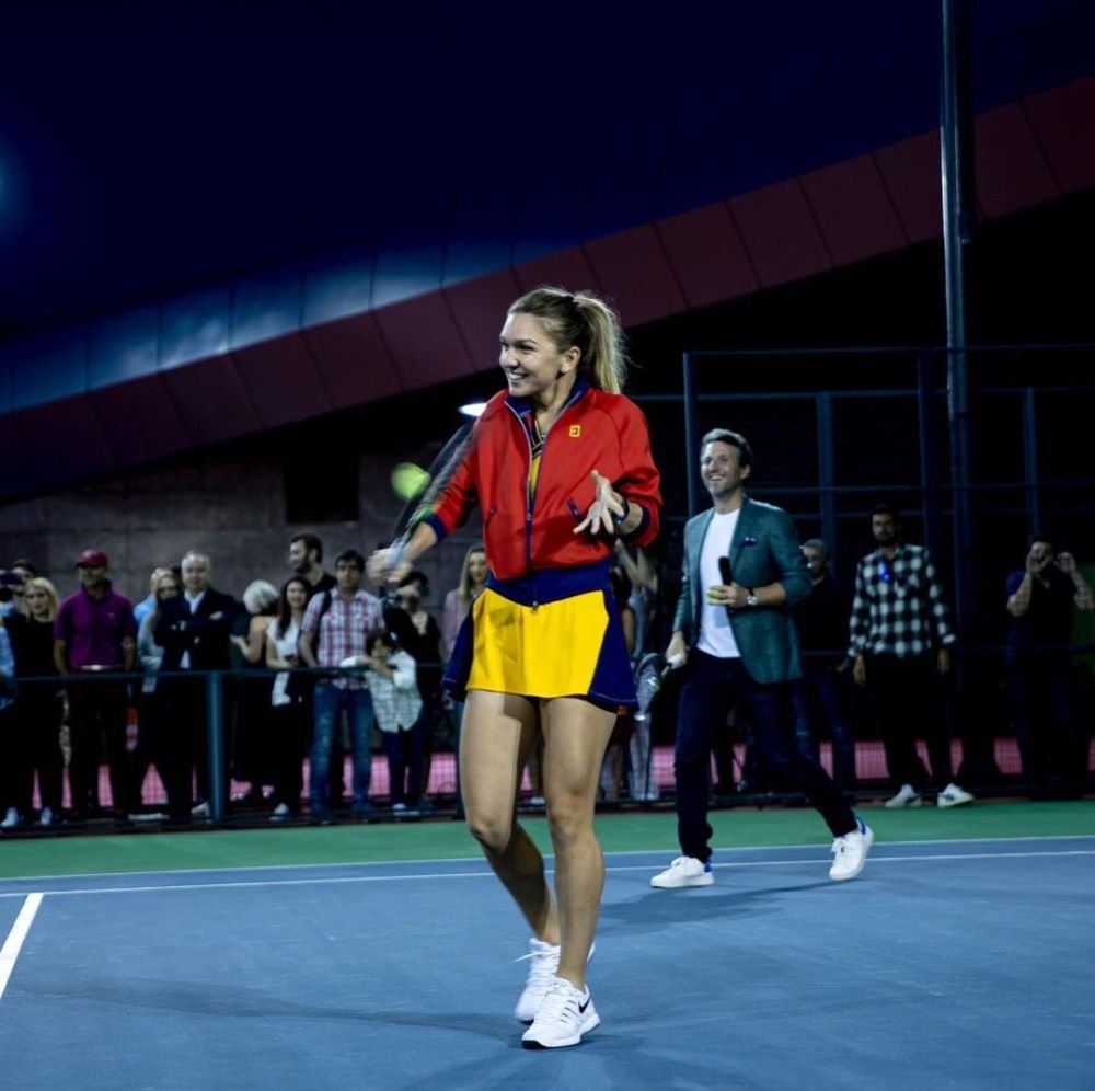 Simona Halep, „Regina șoselelor”! Cu ce super bolid a fost surprinsă tenismena pe străzile din București _6