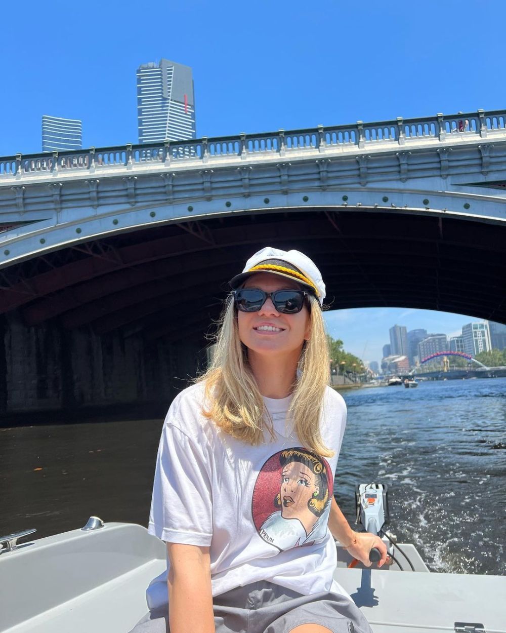 Simona Halep, „Regina șoselelor”! Cu ce super bolid a fost surprinsă tenismena pe străzile din București _11