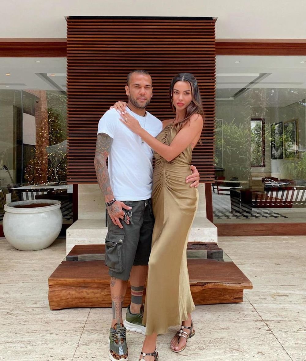 Cum a reacționat Dani Alves când un fan i-a complimentat soția: 
