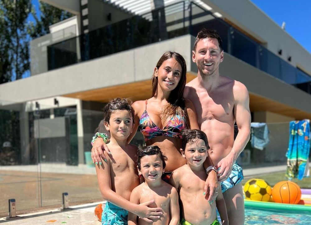 Copiii lui Messi, gata să 'trădeze' fotbalul?! Soția argentinianului a postat o fotografie de la primele antrenamente _6