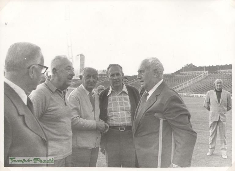 Poveștile FA Cup | Primul antrenor străin din istoria fotbalului englez a fost un român: jucător la Petroșani și Barcelona, manager la Grimsby Town (I)_3