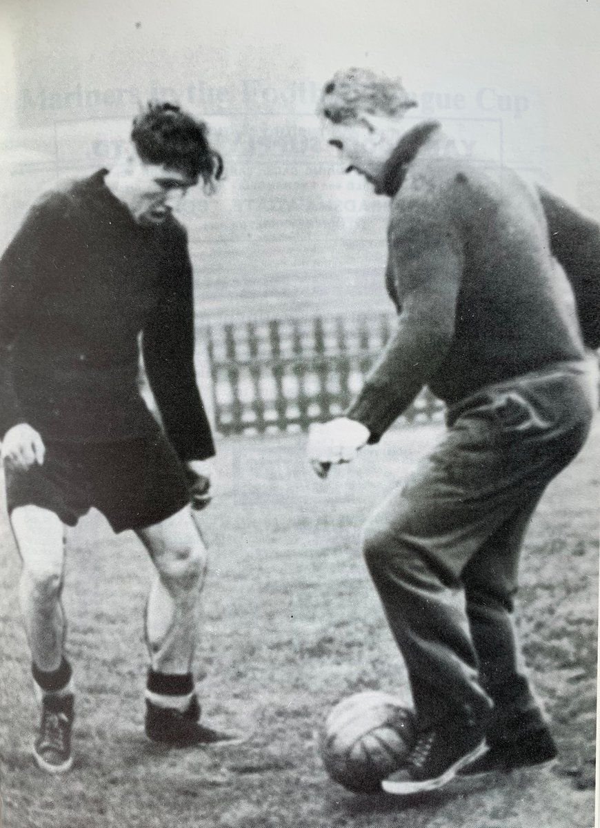 Poveștile FA Cup | Primul antrenor străin din istoria fotbalului englez a fost un român: jucător la Petroșani și Barcelona, manager la Grimsby Town (II) _16
