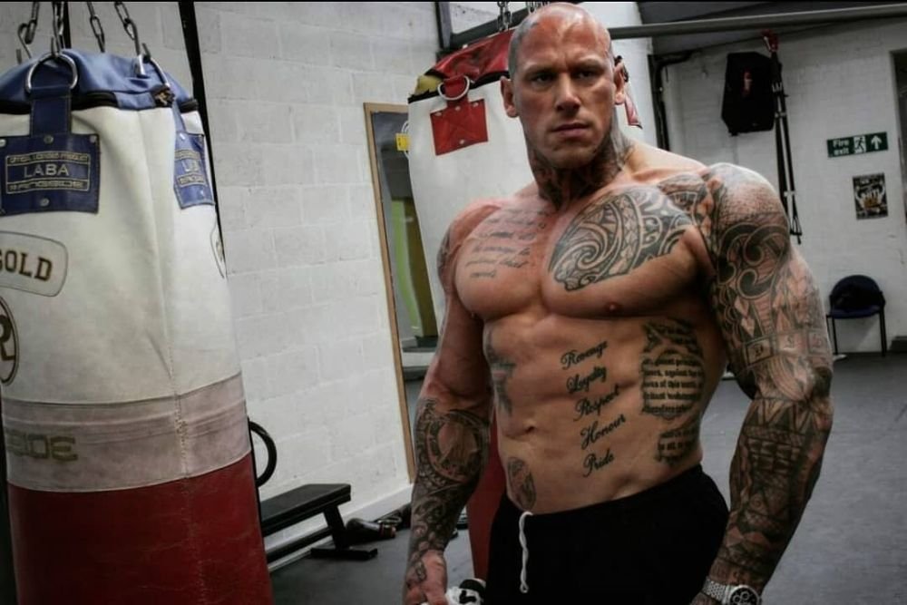 Rico Verhoeven, testul abdomenului ”de fier”! A încasat pumni în abdomen de la ”cel mai înfricoșător om din lume”_7