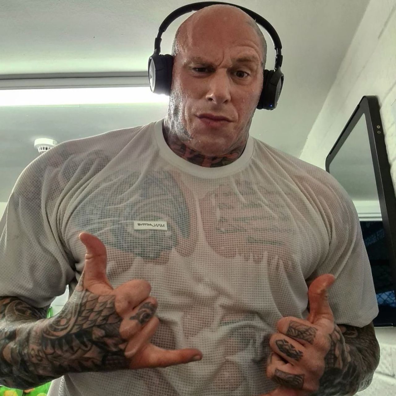 Rico Verhoeven, testul abdomenului ”de fier”! A încasat pumni în abdomen de la ”cel mai înfricoșător om din lume”_9