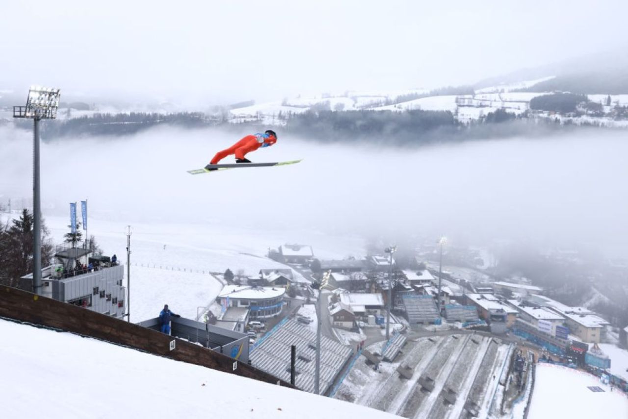 El este „Harry Potter” din ski jumping: elvețianul Simon Ammann are 4 medalii de aur în palmares și participă la a 7-a Olimpiadă _6