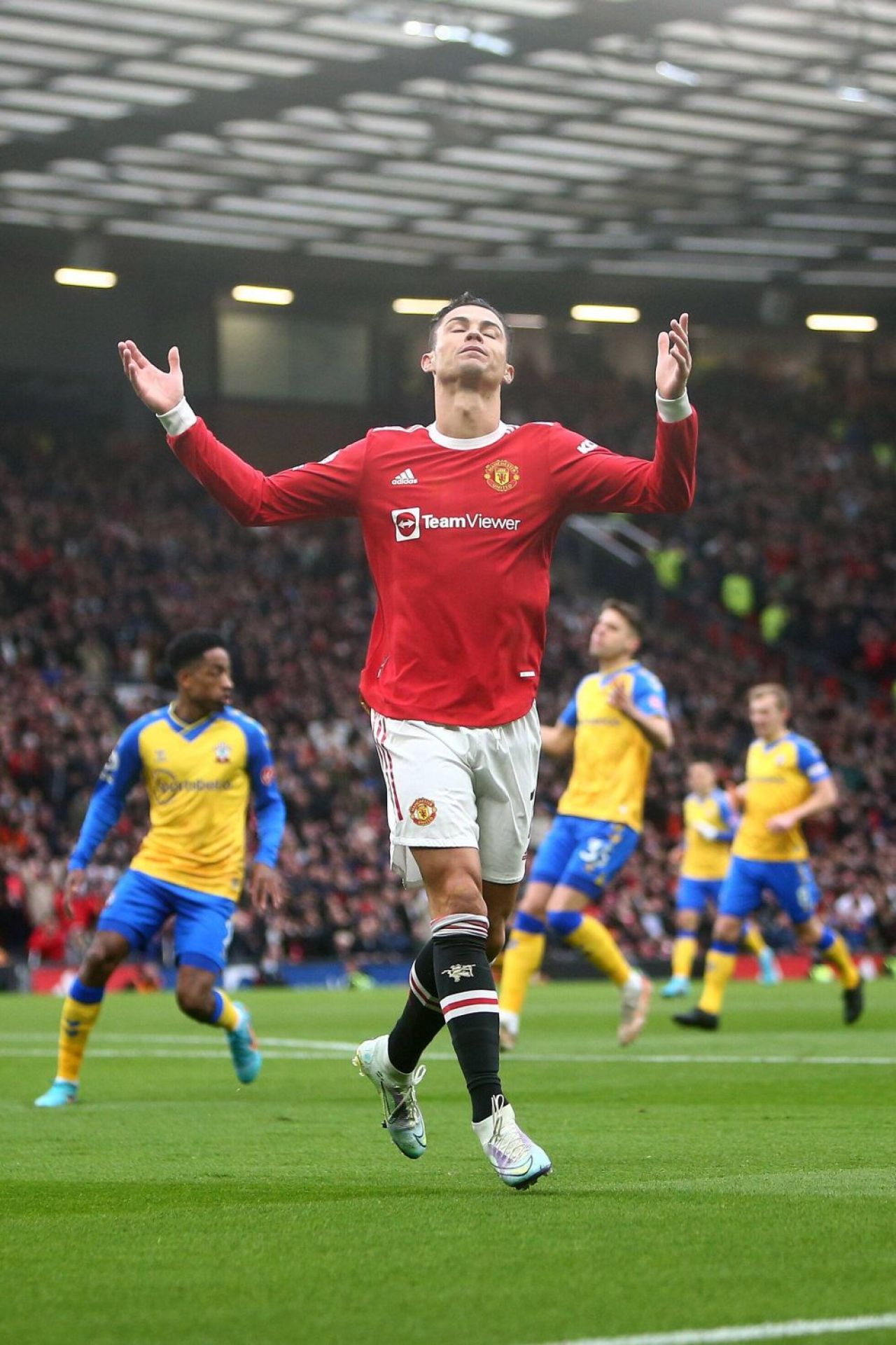 Cristiano Ronaldo, corigent în 2022! Cea mai mică notă după ce a ratat cu poarta goală și a ajuns la 6 meciuri fără gol_2