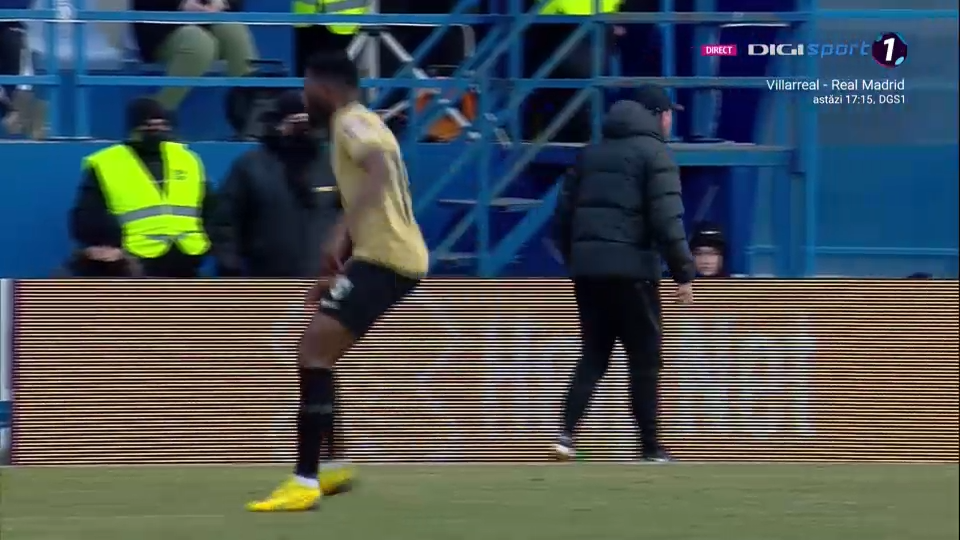 Ce cadou a primit puștiul speriat de Gică Hagi: 