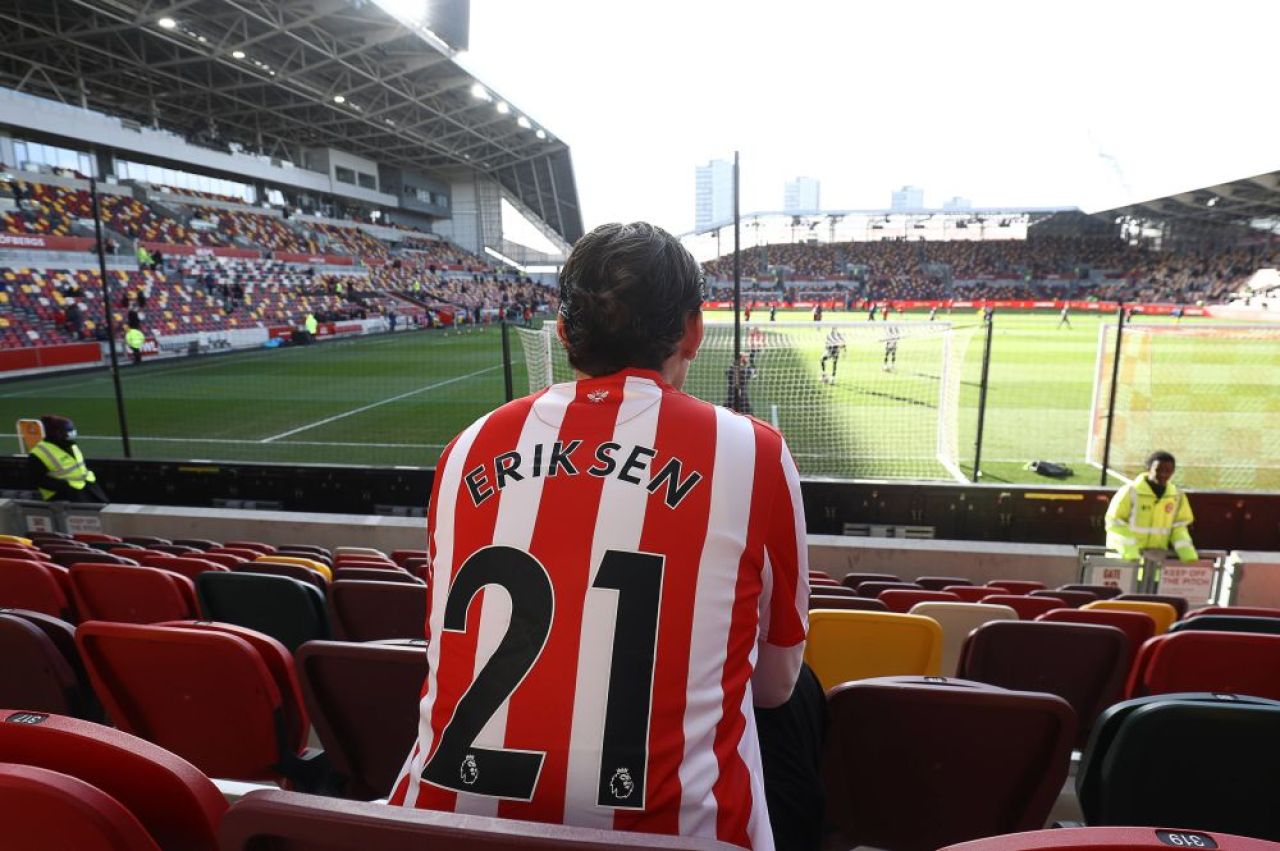 Christian Eriksen, ovaționat de un întreg stadion! Când ar putea debuta danezul la Brentford_2