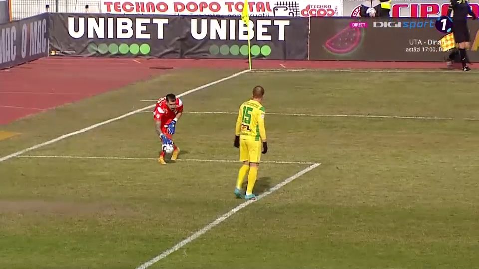 Fază cum rar se vede în fotbal, la FC Argeș - CS Mioveni! Portarul a degajat într-un coechipier și mingea a intrat în poartă_5