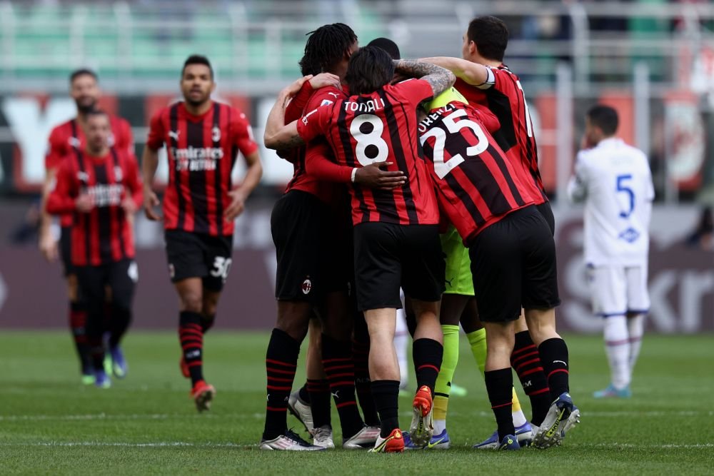 S-a schimbat liderul în Italia! AC Milan a depășit-o pe rivala Inter Milano. Imaginile bucuriei_3