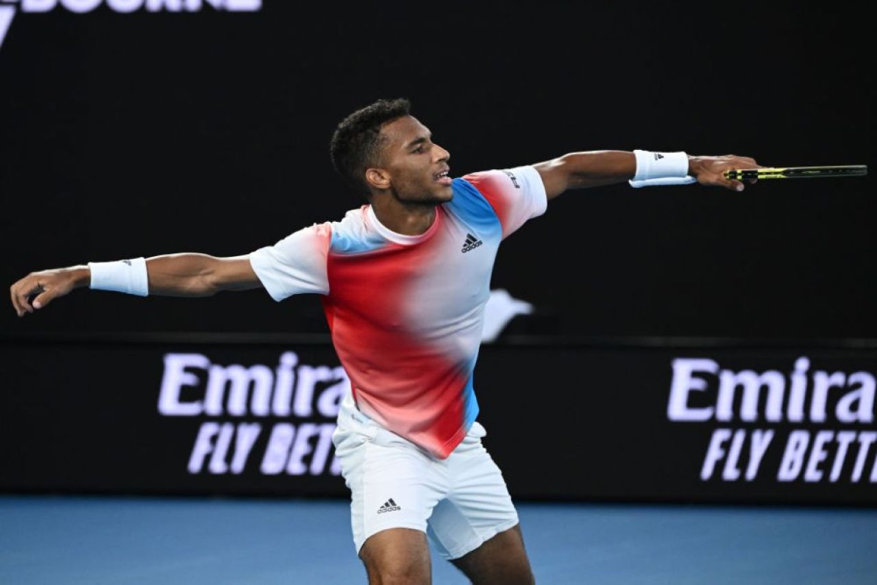 Dacă nu din prima, a noua oară tot iese! Felix Auger-Aliassime l-a bătut pe Tsitsipas la Rotterdam și a câștigat primul titlu ATP_7