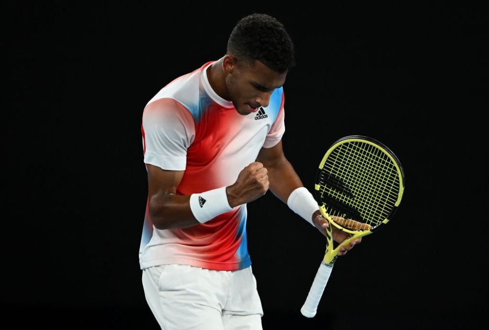 Dacă nu din prima, a noua oară tot iese! Felix Auger-Aliassime l-a bătut pe Tsitsipas la Rotterdam și a câștigat primul titlu ATP_8